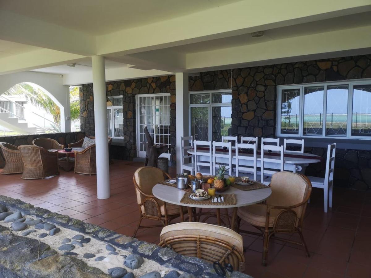 Villa Karel Mauritius Beach House Riambel 外观 照片